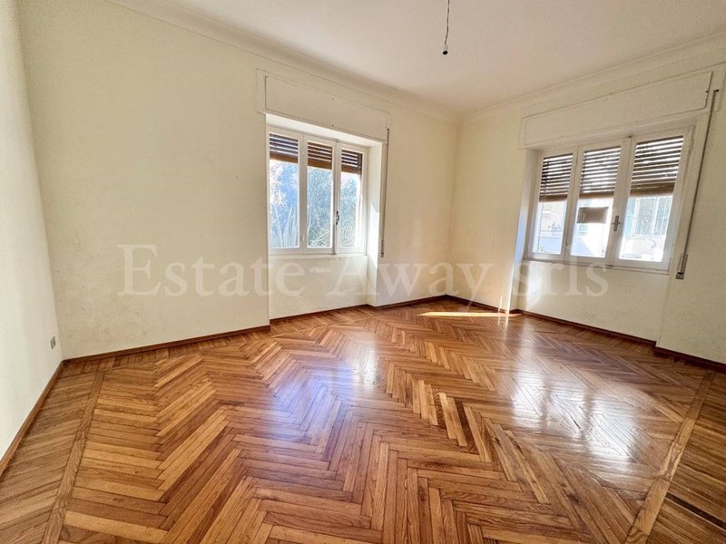 Quadrilocale in Vendita a Bordighera, 390'000€, 126 m²