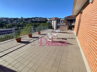 Appartamento in Vendita a Macerata, 155'000€, 95 m²