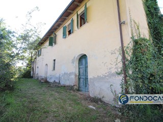 Villa in Vendita a Casciana Terme Lari, 169'000€, 155 m²
