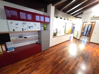 Attico in Vendita a Medolla, 145'000€, 93 m²