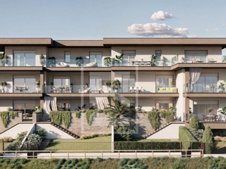 Quadrilocale in Vendita a Desenzano del Garda, 760'000€, 140 m²