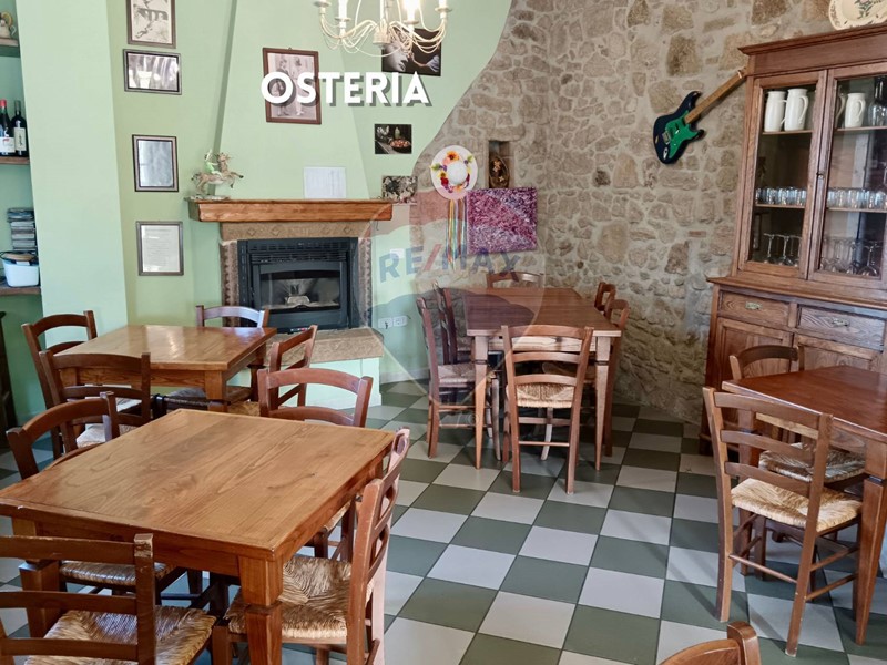 Immobile commerciale in Vendita a Roccastrada, 210'000€, 150 m²