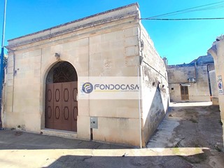 Casa Indipendente in Vendita a Zollino, 220'000€, 305 m²