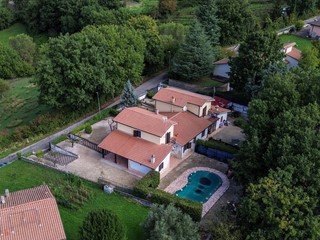 Villa in Vendita a Torricella in Sabina, 185'000&euro;, 191 m²