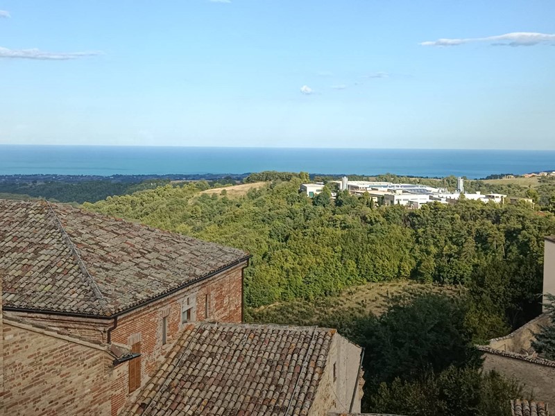 Casa Indipendente in Vendita a Ripatransone, 150'000€, 240 m²