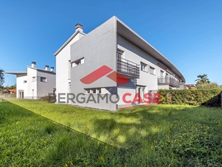 Villetta a schiera in Vendita a Seriate, 446'000€, 204 m²