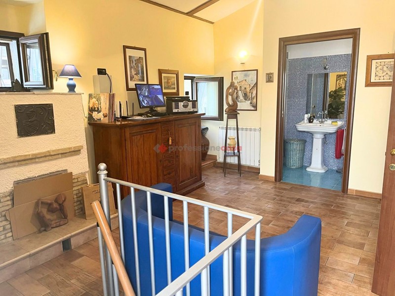 Casa Indipendente in Vendita a Volturino, 75'000&euro;, 110 m², arredato