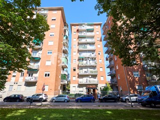 Bilocale in Vendita a Cinisello Balsamo, 156'000€, 50 m², arredato