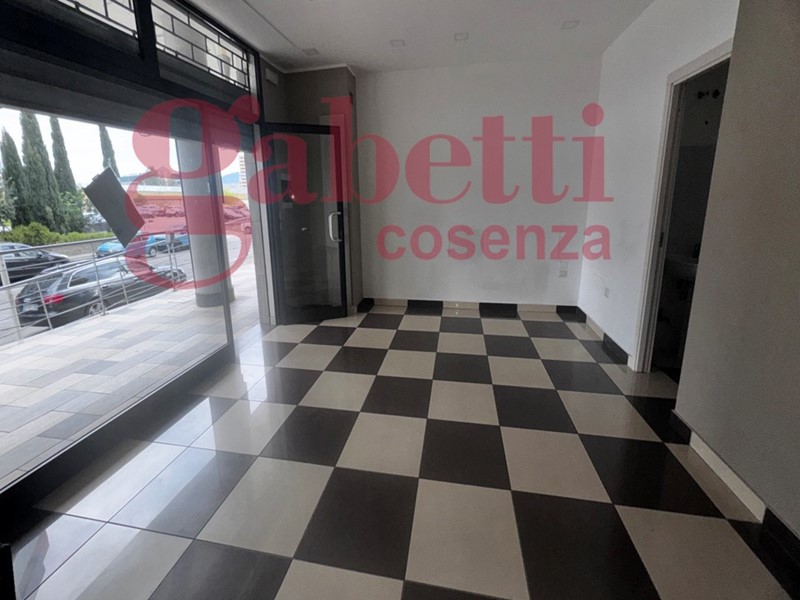 Magazzino in Affitto a Cosenza, 500&euro;, 36 m²