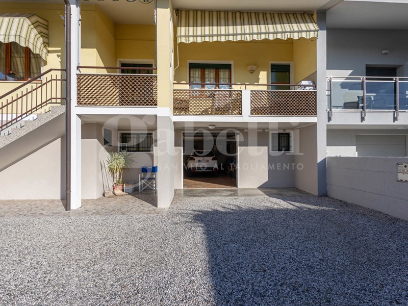 Villa bifamiliare in Vendita a San Vito al Tagliamento, 248'000€, 163 m²