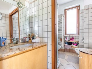 Villetta a schiera in Vendita a Lurago Marinone, 399'000€, 268 m²