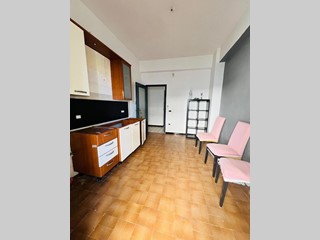 Quadrilocale in Vendita a Pagani, 135'000&euro;, 140 m²