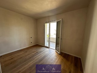 Appartamento in Vendita a Firenze, zona San Jacopino, 395'000€, 110 m²