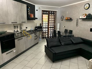 Bilocale in Affitto a Borgaro Torinese, zona Via Canavere, 630&euro;, 55 m², con Box