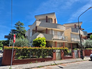 Trilocale in Vendita a Riccione, 355'000&euro;, 110 m², con Box
