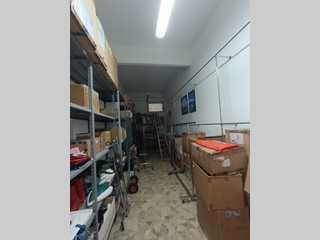 Immobile commerciale in Vendita a Genova, zona Marassi, 120'000€, 90 m²