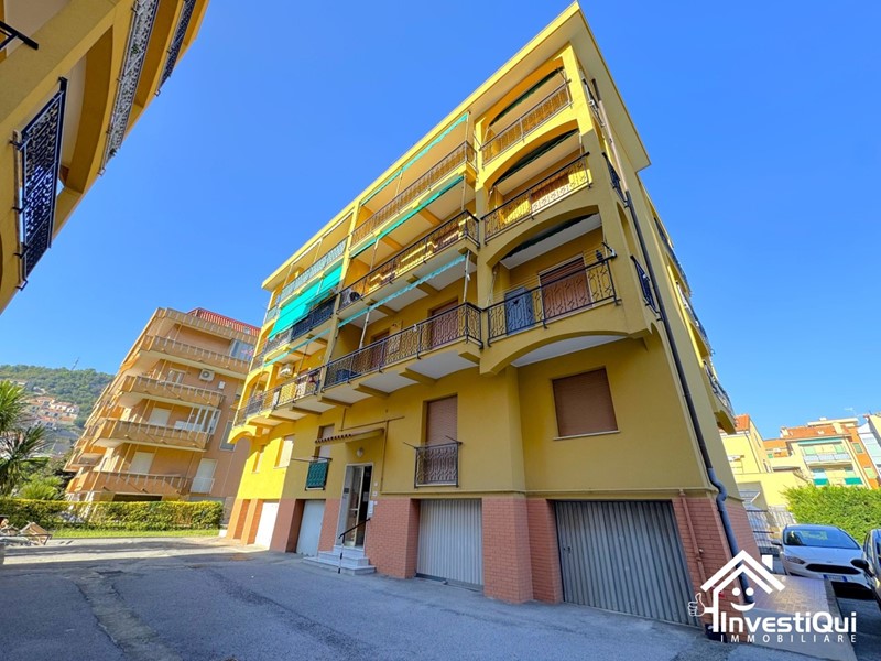 Bilocale in Vendita a Pietra Ligure, zona Zona Viale della Repubblica, 172'000€, 40 m², arredato