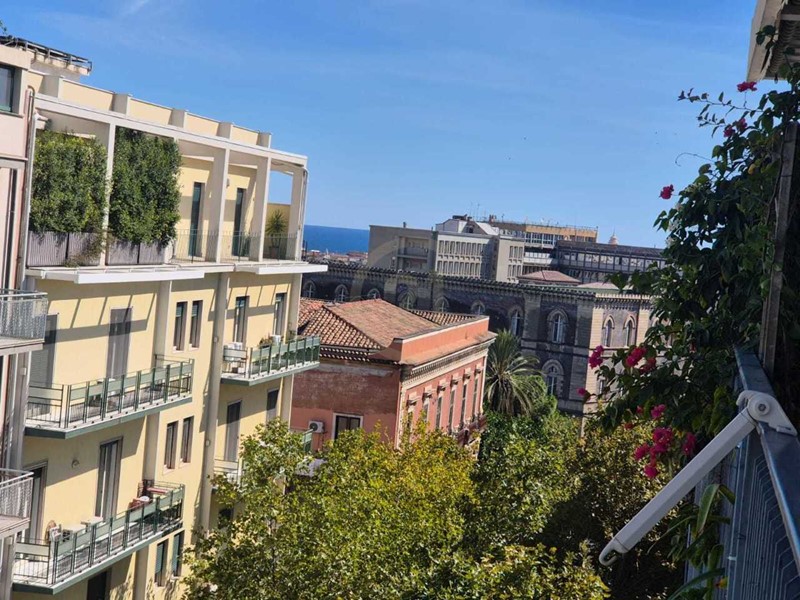 Appartamento in Vendita a Catania, zona Centro cittÃ, 330'000&euro;, 155 m²