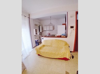 Appartamento in Vendita a Guardiagrele, zona Semicentro, 60'000€, 90 m²