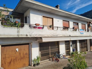 Appartamento in Vendita a Val Liona, 75'000€, 270 m², con Box