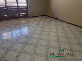 Appartamento in Vendita a Ragusa, 90'000&euro;, 152 m²