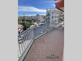 Appartamento in Vendita a Ragusa, 130'000&euro;, 190 m²