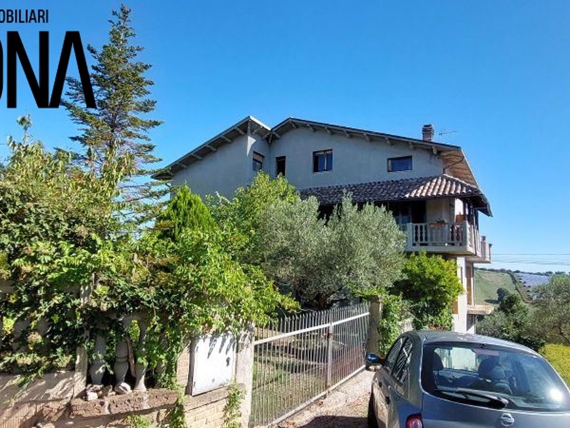 Quadrilocale in Vendita a Bellante, 33'117€, 324 m²