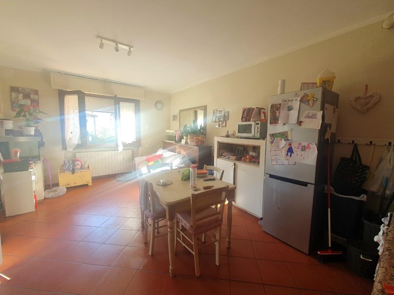 Trilocale in Vendita a Lucca, zona Santa Maria a Colle, 175'000€, 60 m², con Box
