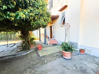 Quadrilocale in Vendita a Empoli, zona Ponte a Elsa, 235'000€, 95 m², con Box