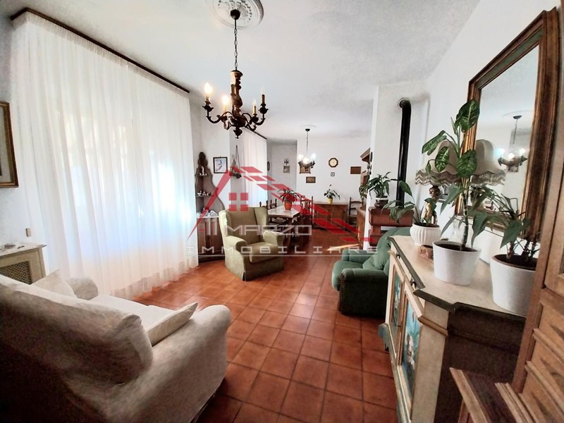 Appartamento in Vendita a Calci, 148'000€, 118 m²