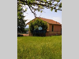 Villa in Vendita a Sarzana, zona Falcinello, 165'000&euro;, 250 m²