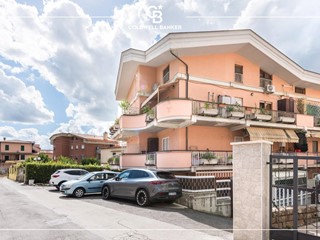 Trilocale in Vendita a Albano Laziale, 159'000€, 52 m²
