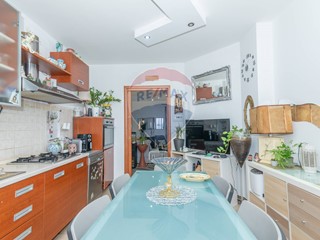 Appartamento in Vendita a Caltagirone, 85'000€, 86 m²