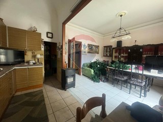 Quadrilocale in Vendita a Acireale, 67'000&euro;, 100 m²