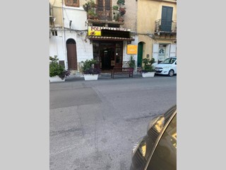 Attività commerciale in Affitto a Palermo, 2'000€, 200 m²