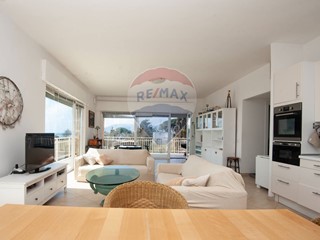 Casa Semi Indipendente in Vendita a Terracina, 750'000€, 153 m²