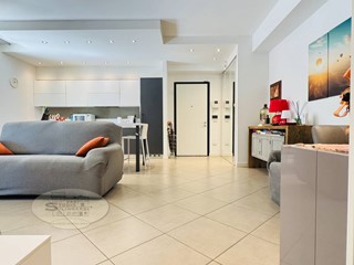 Trilocale in Vendita a Modena, 365'000€, 138 m²