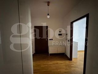Trilocale in Affitto a Milano, 2'166&euro;, 70 m², arredato