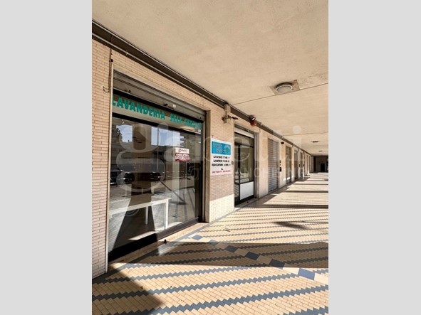 Attività commerciale in Vendita a Cagliari, 69'000&euro;, 58 m²