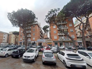 Negozio in Vendita a Roma, 105'000€, 53 m²