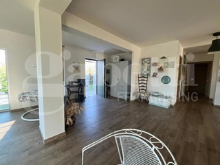 Villa in Vendita a San Potito Sannitico, 340'000€, 350 m²