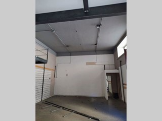 Negozio in Affitto a Pagani, 500€, 80 m²