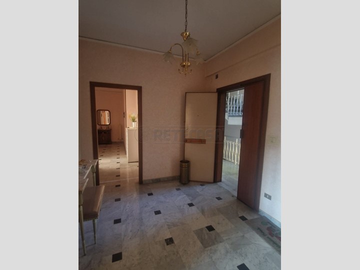 Trilocale in Vendita a Montoro, 145'000€, 110 m², con Box