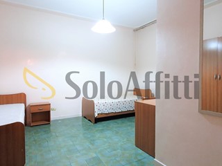 Stanza in Affitto a Catanzaro, zona Fortuna, 200&euro;, 100 m², arredato
