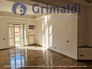 Trilocale in Affitto a Napoli, 1'750€, 110 m²