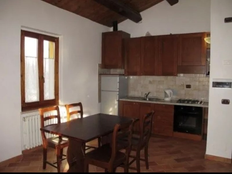 Rustico in Affitto a Fano, zona CAMINATE, 800€, arredato