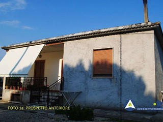 Casale in Vendita a Cisterna di Latina, 73'028€, 229 m²