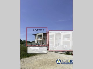 Villetta a schiera in Vendita a Formia, 103'875€, 186 m²