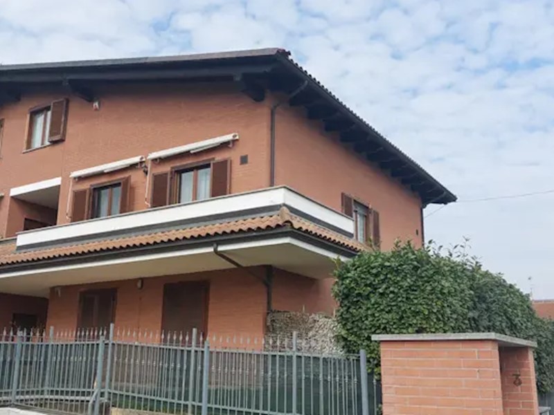 Appartamento in Vendita a Verolengo, 87'000€, 166 m²