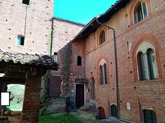 Bilocale in Vendita a Chieri, 28'500€, 65 m²